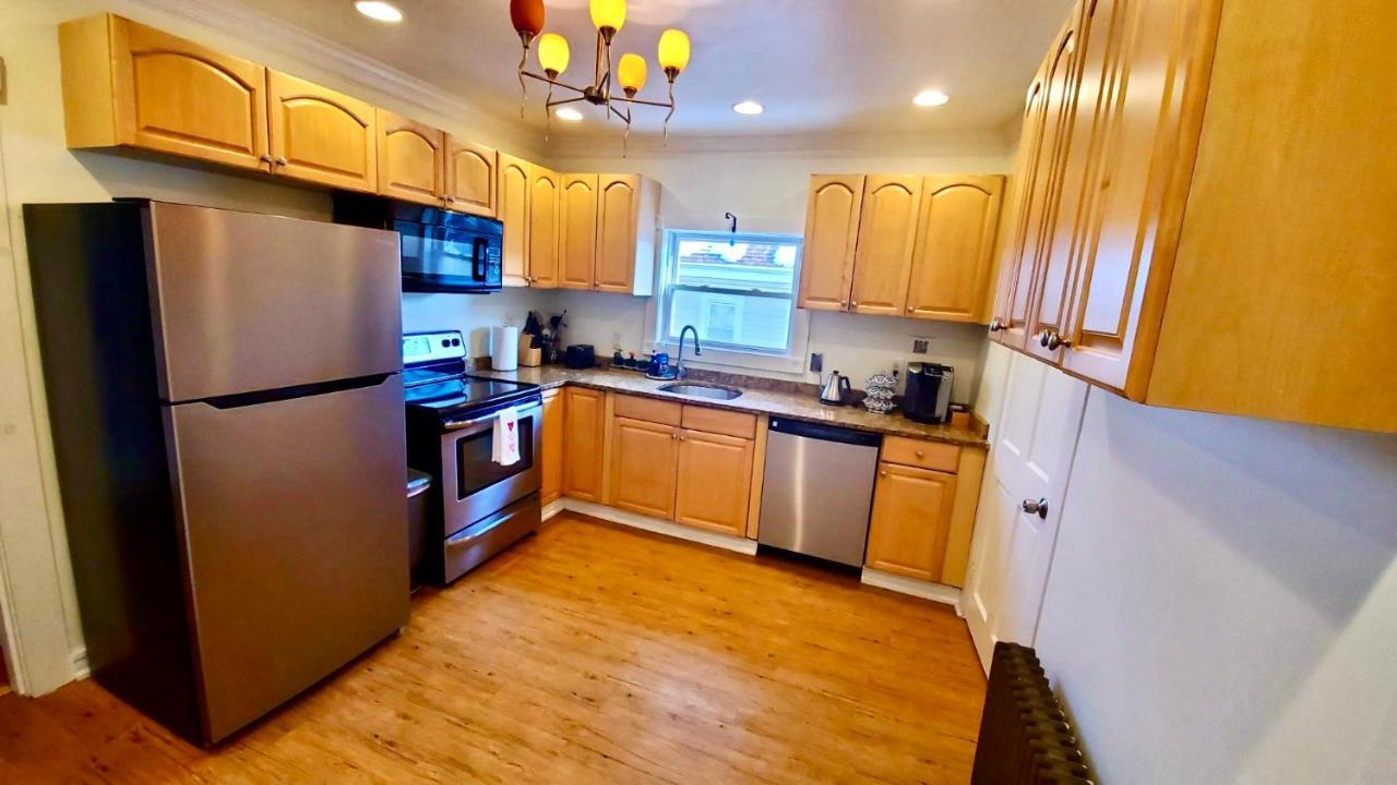 Appartement Near Train Station Gorgeous 3-bedroom With Patios *